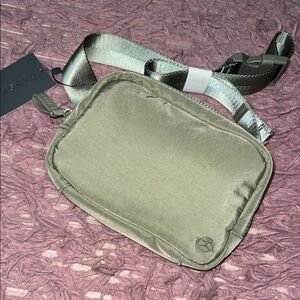 NWT Danskin Sage Leaf Ella Belt Bag
